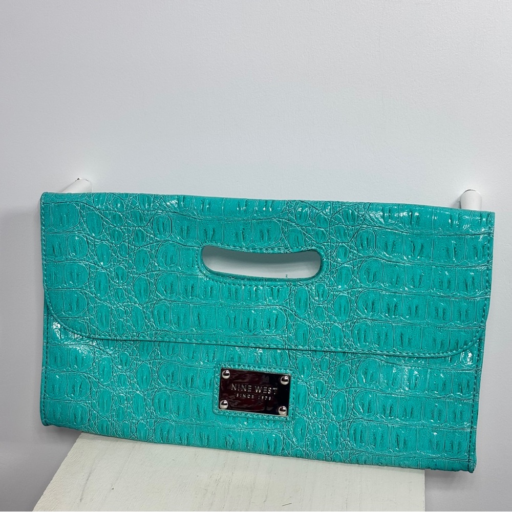 Nine West Women's Teal Green Faux Leather Clutch Purse Crocodile Embossed EUC